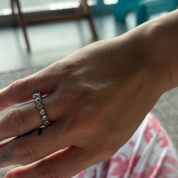 Silver Women's Ring with heart shaped gemstones Eternity design - Picture 15 of 15